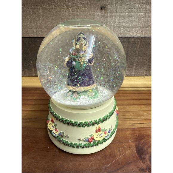 The International Santa Claus Collection St. Nicholas Greece Snowglobe In Box - Picture 5 of 8